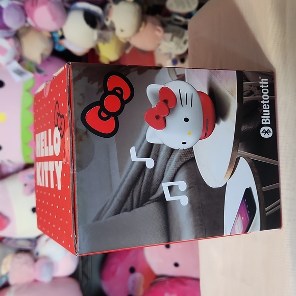 Hello Kitty Bluetooth Wireless Speaker Brand New - Picture 2 of 2